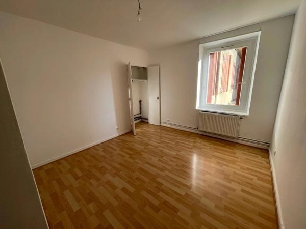 Location Appartement 4 pièces 72 m2 à Lavelanet