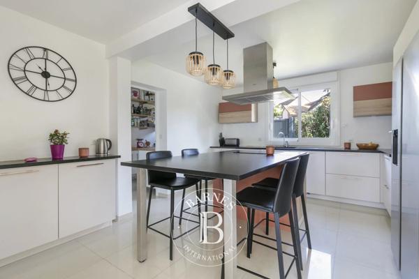 Croissy-sur-Seine, Maison 5 Chambres -  189 m² à vendre