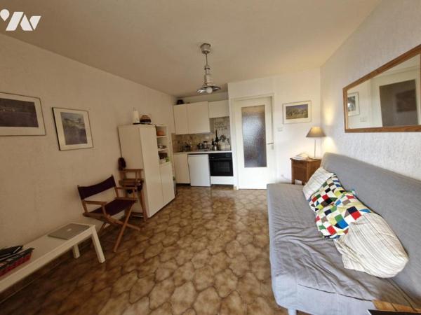 Studio cabine + place de stationnement