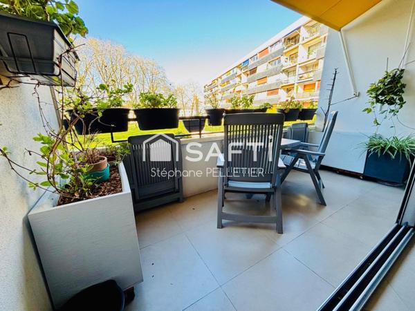 Appartement traversant au calme avec balcon soleil