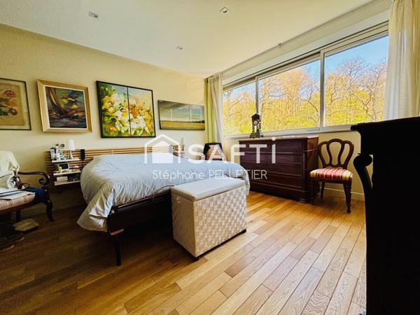 Appartement traversant au calme avec balcon soleil