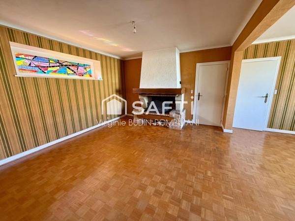 MAISON INDIVIDUELLE : 3 CHAMBRES, JARDIN, GARAGES