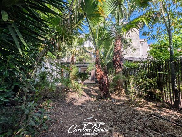 Appartement rénové avec jardin de 90 m² et piscine - Bordeaux St Genes/St Nicolas- T2 bis 60 m²