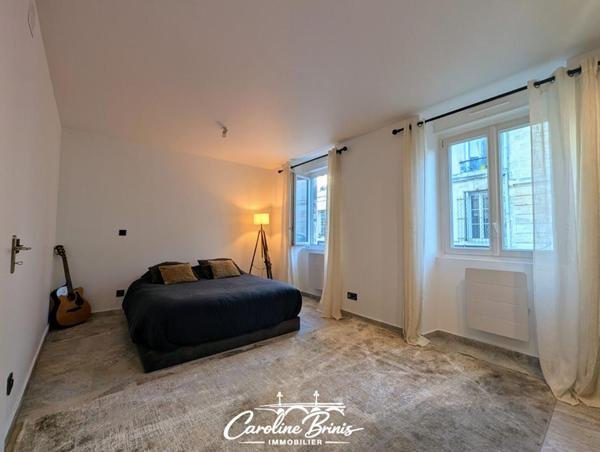 Appartement rénové avec jardin de 90 m² et piscine - Bordeaux St Genes/St Nicolas- T2 bis 60 m²