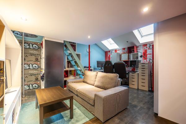 Maison 10 pièces 280 m²