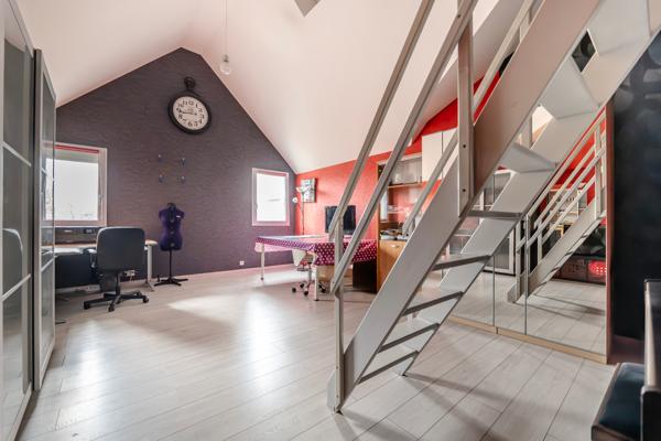 Maison 10 pièces 280 m²