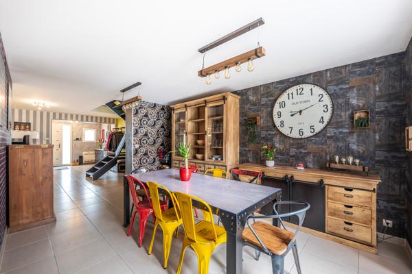 Maison 10 pièces 280 m²