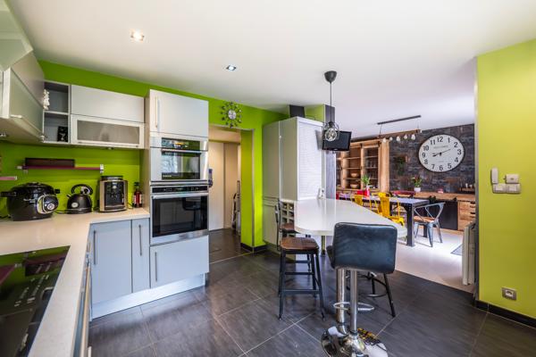 Maison 10 pièces 280 m²