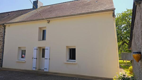 Maison en campagne avec hangars et terrain de plus d'un hectare