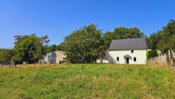 Maison en campagne avec hangars et terrain de plus d'un hectare