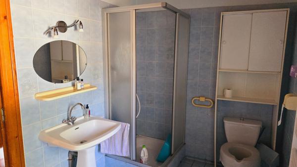 Maison en campagne avec hangars et terrain de plus d'un hectare