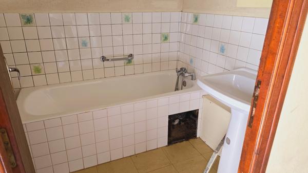 Maison en campagne avec hangars et terrain de plus d'un hectare