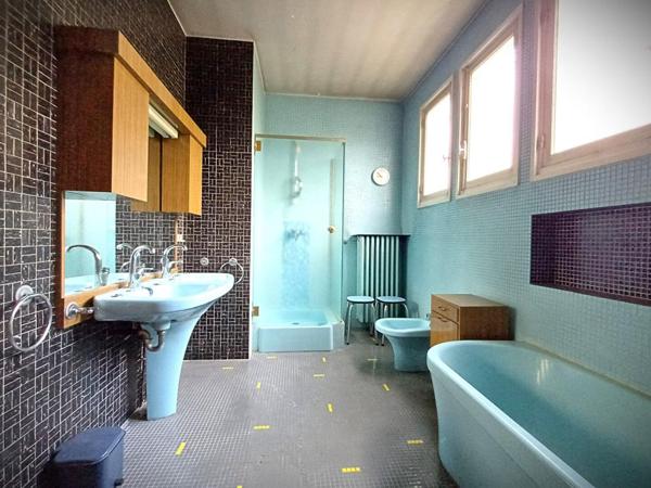 Belle maison d'architecte années 60 à rénover - Chalons En Ch. 160 m2 - 4 Chambres