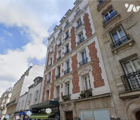 Immeuble entier - 15 logements et 2 locaux commerciaux