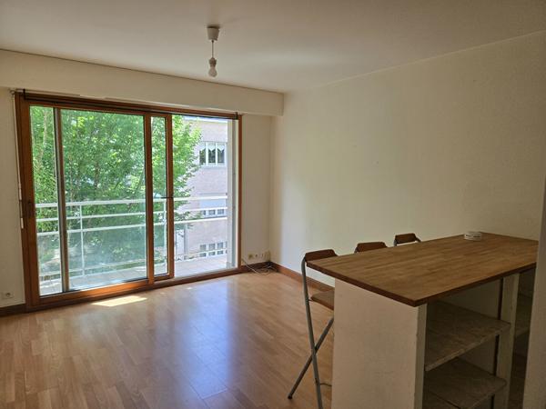 À VENDRE NANTES PROCE : Appartement T2 avec balcon, ascenseur et parking