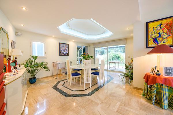 Maison La Flotte 6 pièce(s) 214 m2