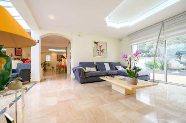 Maison La Flotte 6 pièce(s) 214 m2