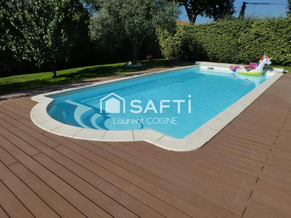 Élégance et confort pour cette maison familiale T6 sans travaux, avec piscine et prestations soignées