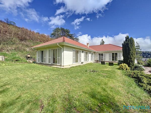 Maison de plain-pied 185 m² – Quartier prisé – Terrain arboré 2 500 m²
