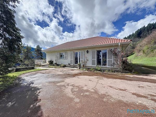 Maison de plain-pied 185 m² – Quartier prisé – Terrain arboré 2 500 m²