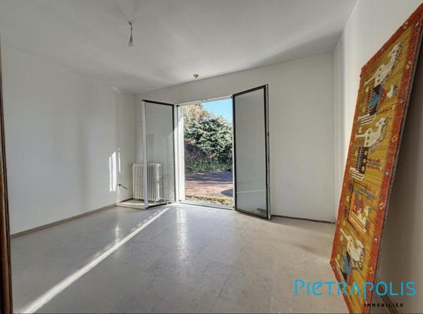 Maison de plain-pied 185 m² – Quartier prisé – Terrain arboré 2 500 m²