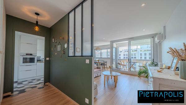 T3 stylé à la rénovation raffinée !
