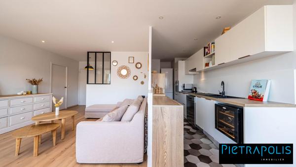 T3 stylé à la rénovation raffinée !