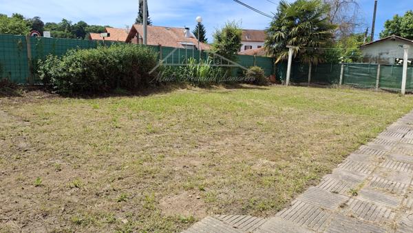 USTARITZ CENTRE – T2 BIS – 58 M² AU SOL – JARDIN PRIVATIF DE 150 M²