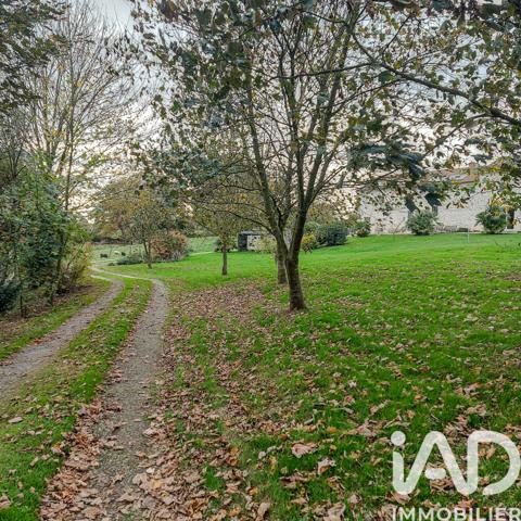 Maison à vendre 10 pièces 236 m² Trémentines