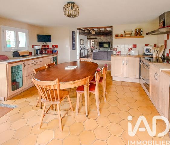 Maison à vendre 10 pièces 236 m² Trémentines