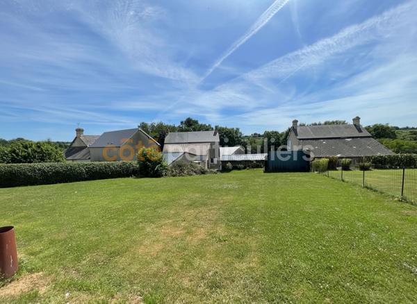 Vente
                Terrain1039 m² - MOON SUR ELLE (50680)
