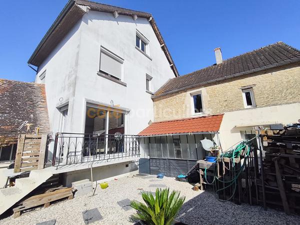 Vente
                Maison167 m² - 8 Pièces -
                    MEZIDON VALLEE D AUGE (14270)