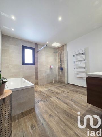 Maison à vendre 5 pièces 210 m² Pia