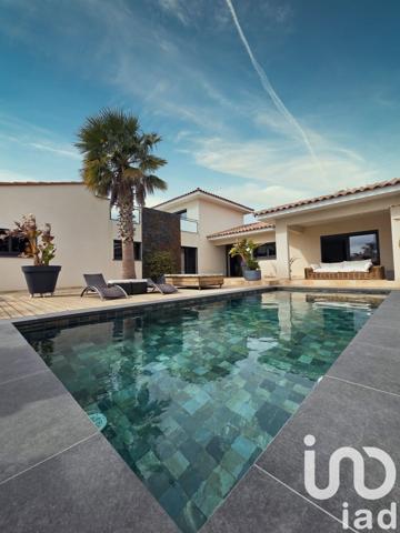 Maison à vendre 5 pièces 210 m² Pia