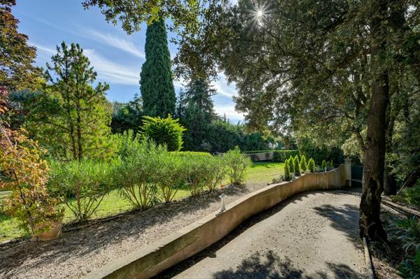 Vente Maison de luxe Aix-en-Provence 5 Pièces 220 m²