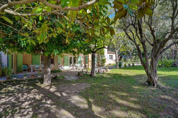 Vente Maison de luxe Aix-en-Provence 5 Pièces 220 m²