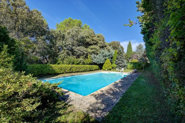 Vente Maison de luxe Aix-en-Provence 5 Pièces 220 m²