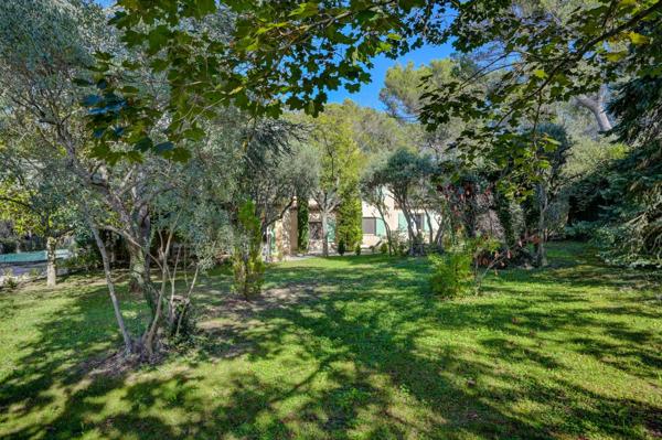 Vente Maison de luxe Aix-en-Provence 5 Pièces 220 m²