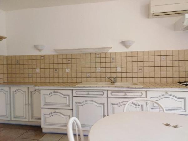 maison de 220 m2 4 chambres 7 pièces plus un appartement de 58 m2 sur 800 m2 de terrain