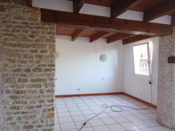 maison de 220 m2 4 chambres 7 pièces plus un appartement de 58 m2 sur 800 m2 de terrain