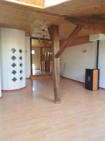 maison de 220 m2 4 chambres 7 pièces plus un appartement de 58 m2 sur 800 m2 de terrain