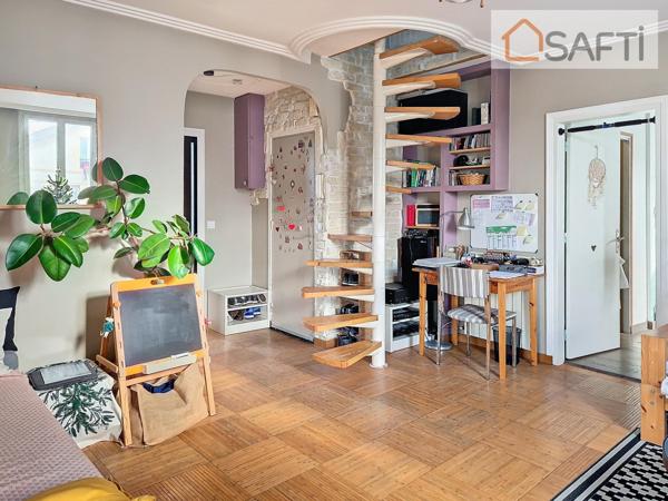 Grand T2 possibilité T3  baigné de lumière.