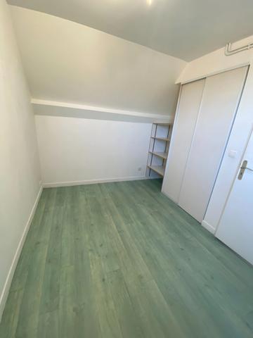 MAISON FAMILIALE imaginée par D. Rougé, Architecte