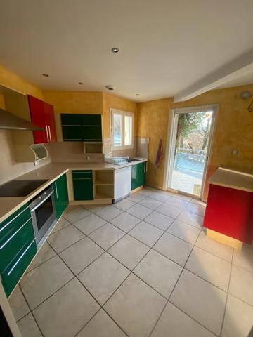 MAISON FAMILIALE imaginée par D. Rougé, Architecte