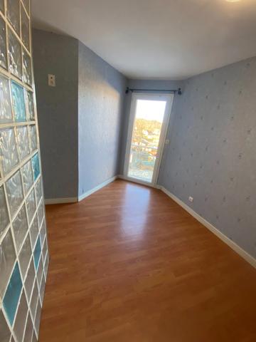 MAISON FAMILIALE imaginée par D. Rougé, Architecte