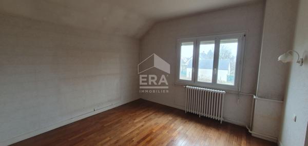 Rare  proche centre Bourg de Saint Denis en Val maison ancienne