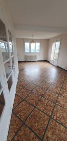 Rare  proche centre Bourg de Saint Denis en Val maison ancienne