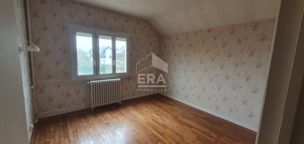 Rare  proche centre Bourg de Saint Denis en Val maison ancienne