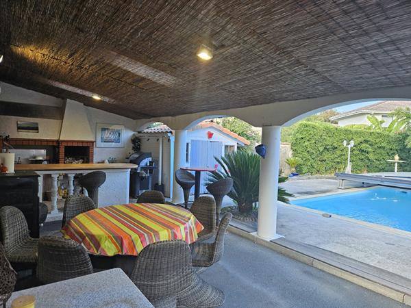 SAINT PAUL LES DAX Maison 6 pièces 140 m² piscine