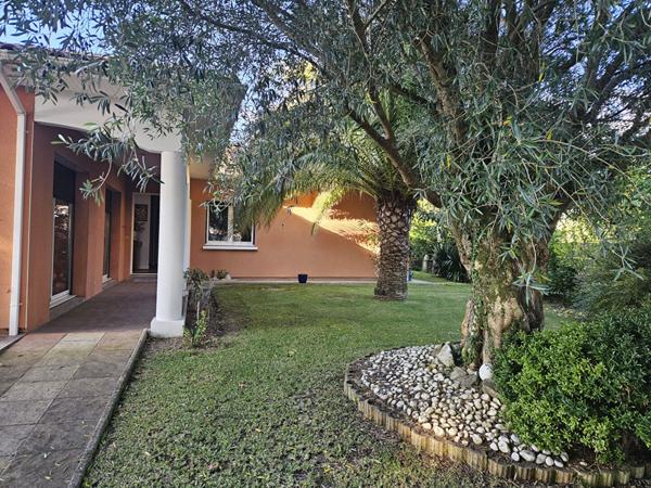 SAINT PAUL LES DAX Maison 6 pièces 140 m² piscine